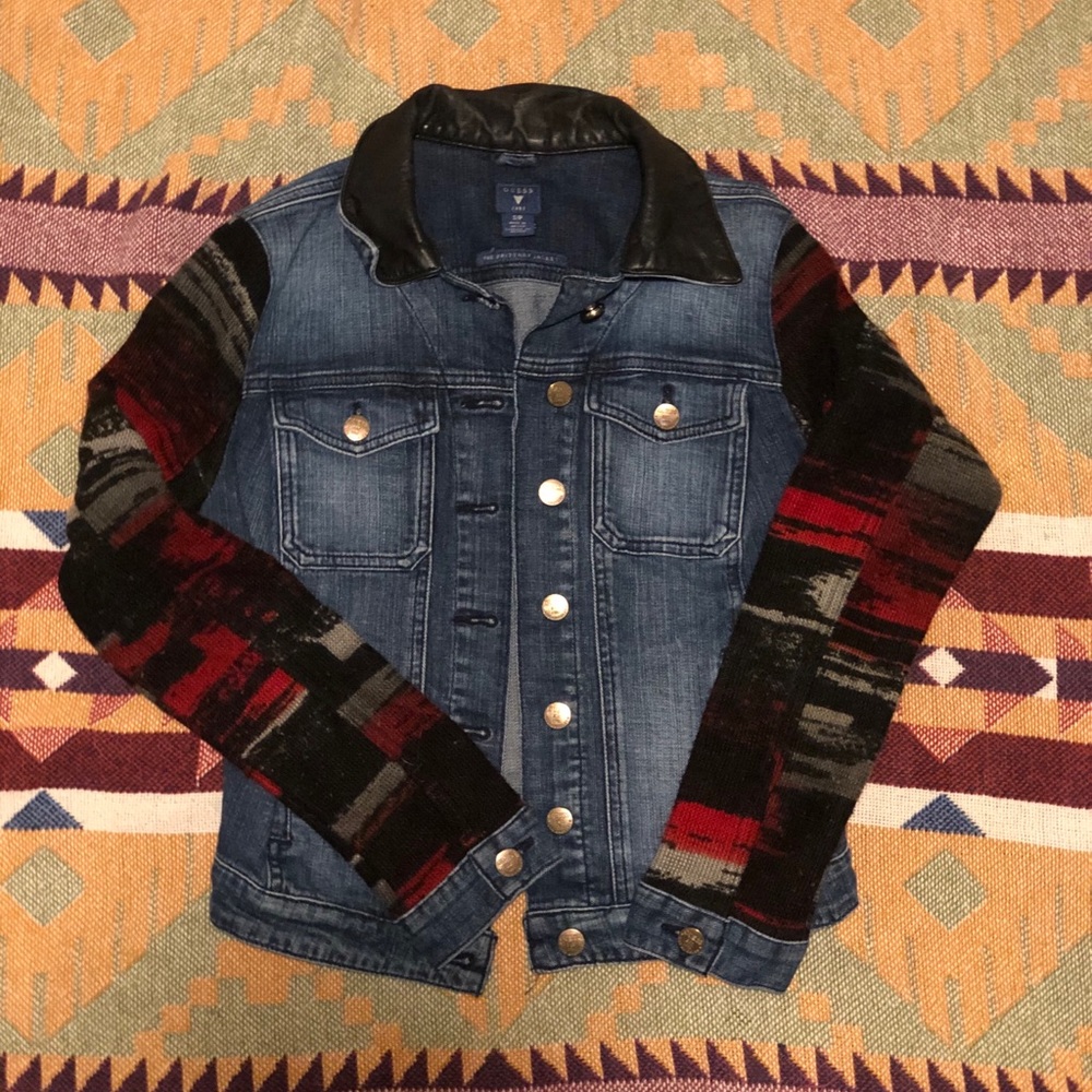GUESS BLUE JEAN JACKET